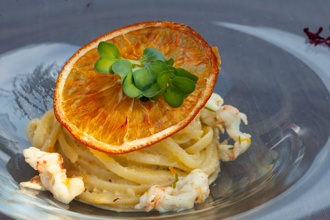 Ricetta Spaghetti agrumi e gamberi: il primo piatto sorprendente che conquista tutti