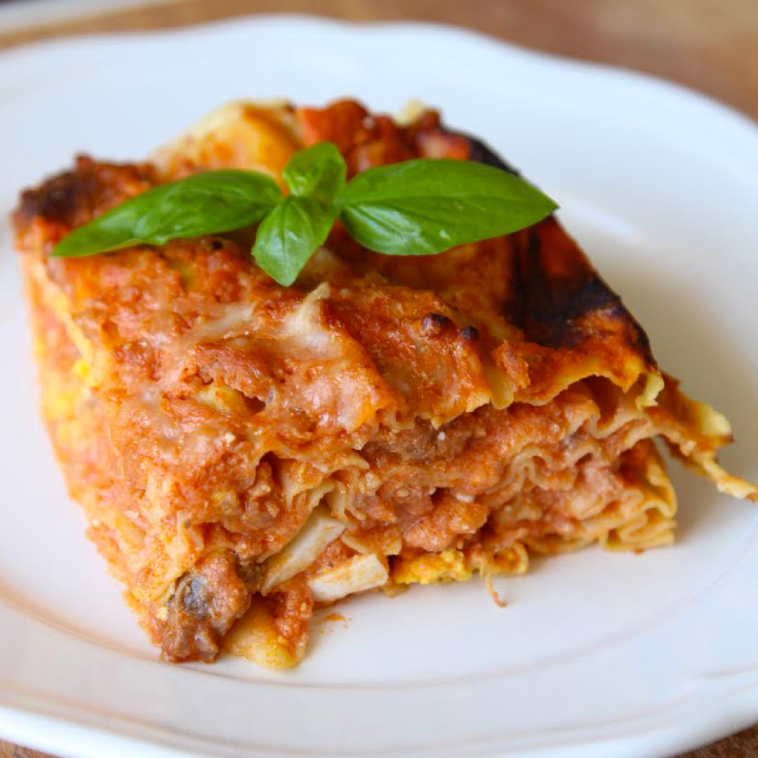 Ricetta Lasagna al forno napoletana: ingredienti, preparazione e ...