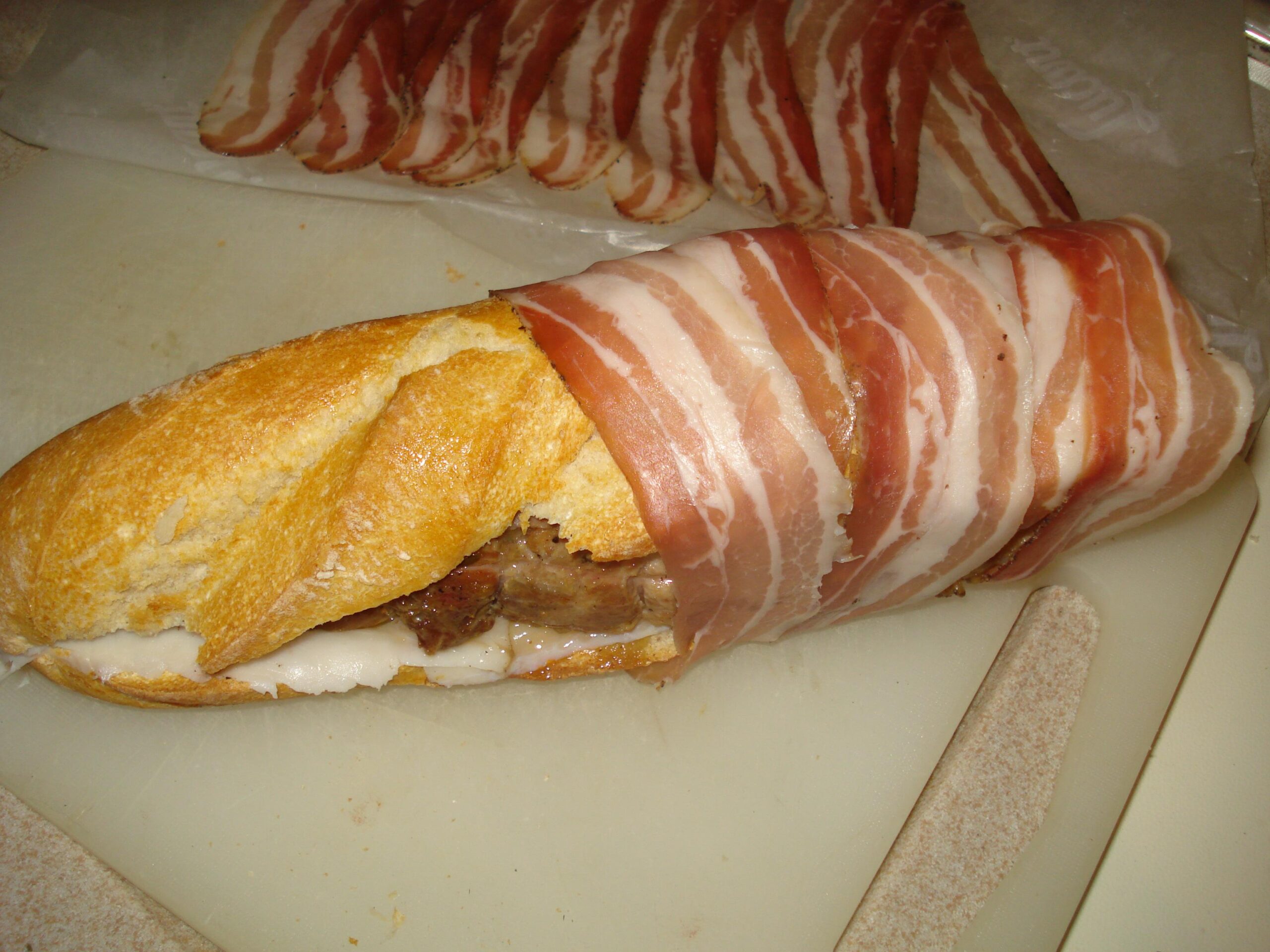 Ricetta Filetto di maiale cotto nel pane: ecco una ricetta strepitosa e particolare