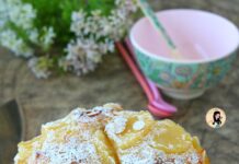 Ricetta Torta all'ananas con scaglie di mandorle: ecco un dolce delizioso e profumato