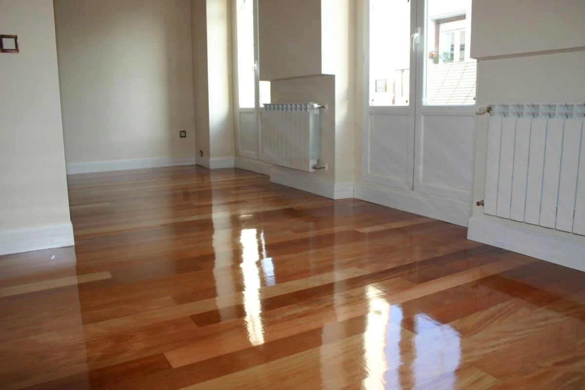 Ecco il trucco che farà brillare il tuo pavimento in legno,