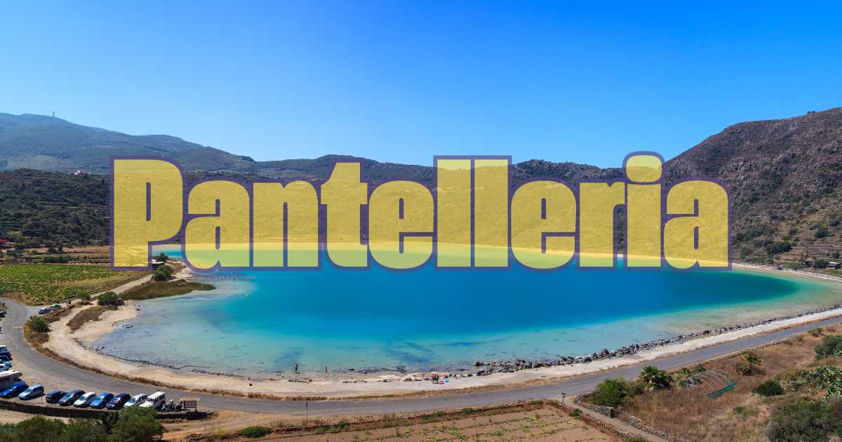 Vista panoramica di Pantelleria, isola nota come la perla nera del Mediterraneo con paesaggi mozzafiato.